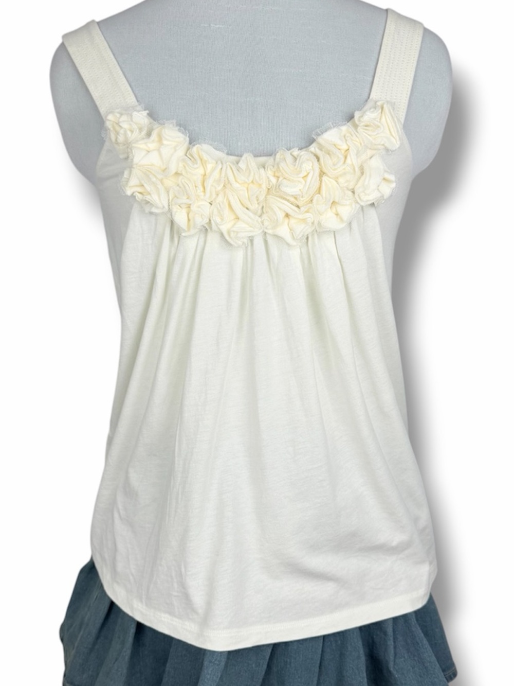 Express White Rosette Tank Top XS‎ Floral Appliqué Sleeveless Cotton Modal